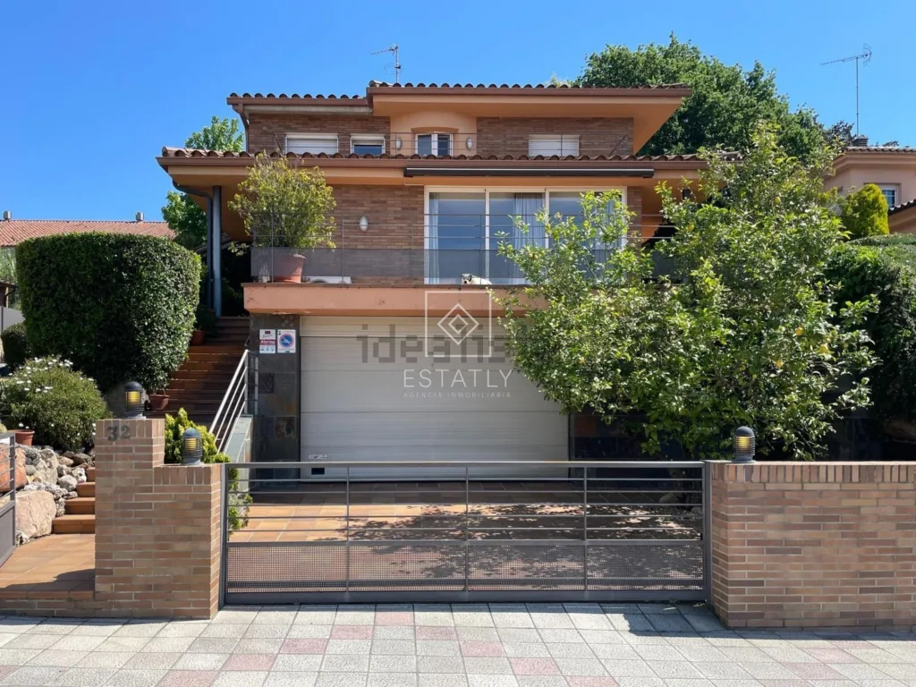 Casa o chalet independiente en venta en Calle Muga